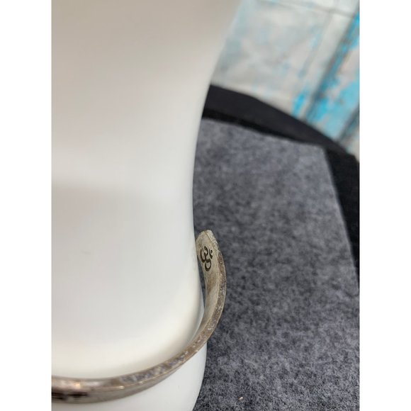 Breathe Deep Bracelet - Picture 2 of 7